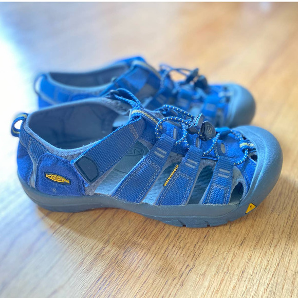 Big Kids' Newport H2 Blue Sandals Summer Favorite 4us - Picture 1 of 9